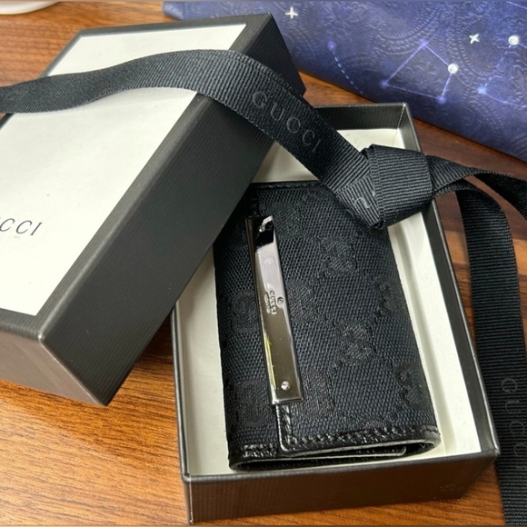 NIB Gucci Key Case/Card Holder with Box & Ribbon - Picture 7 of 11